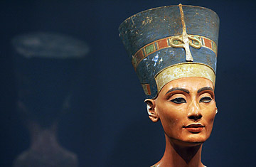 nefertiti bust