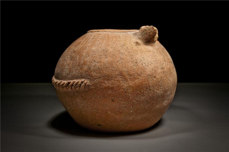 Red Burnished Large Spouted Canaanite Jar - Image 3