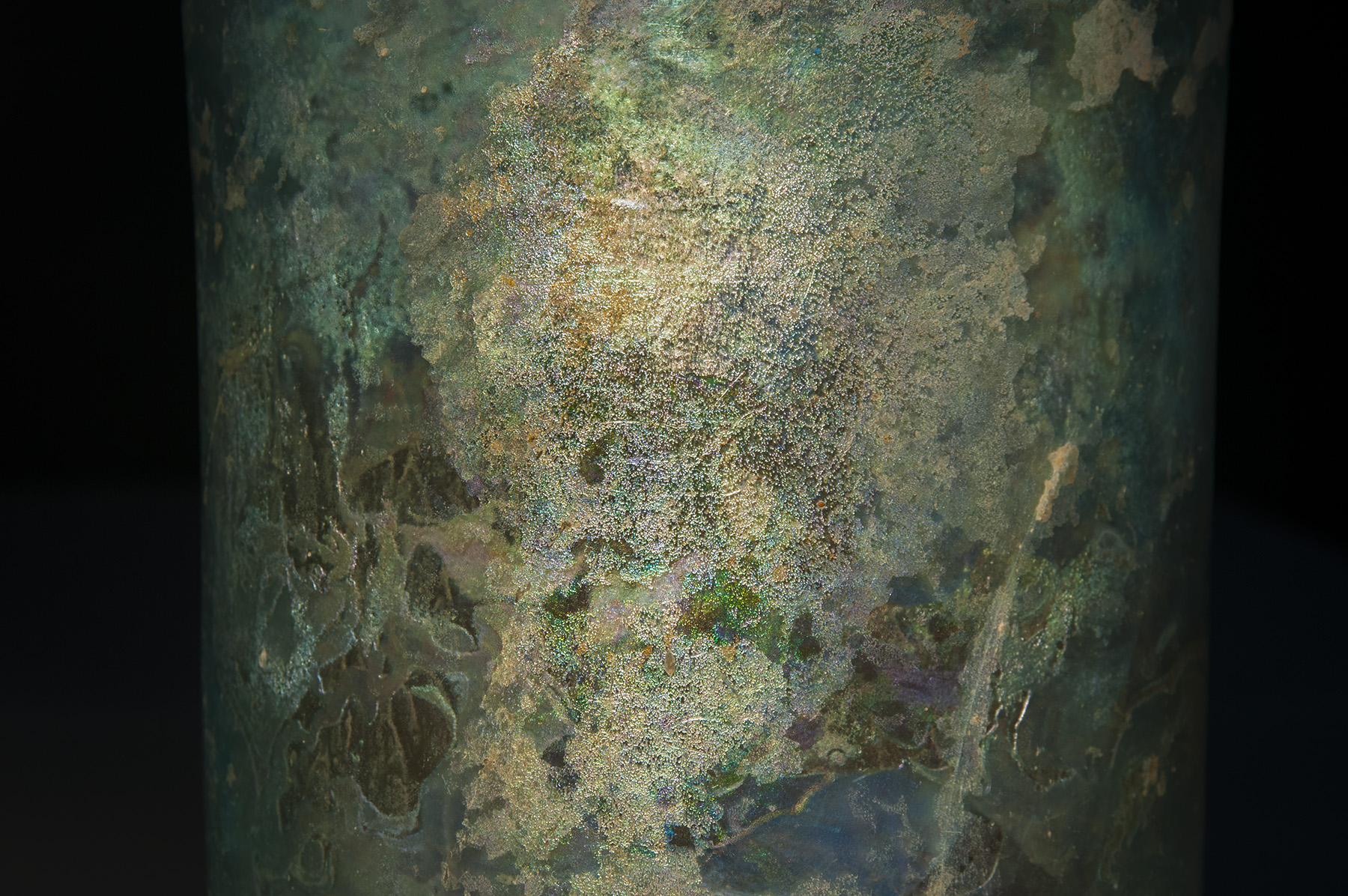 Very Large Roman Glass Urn - Image 2