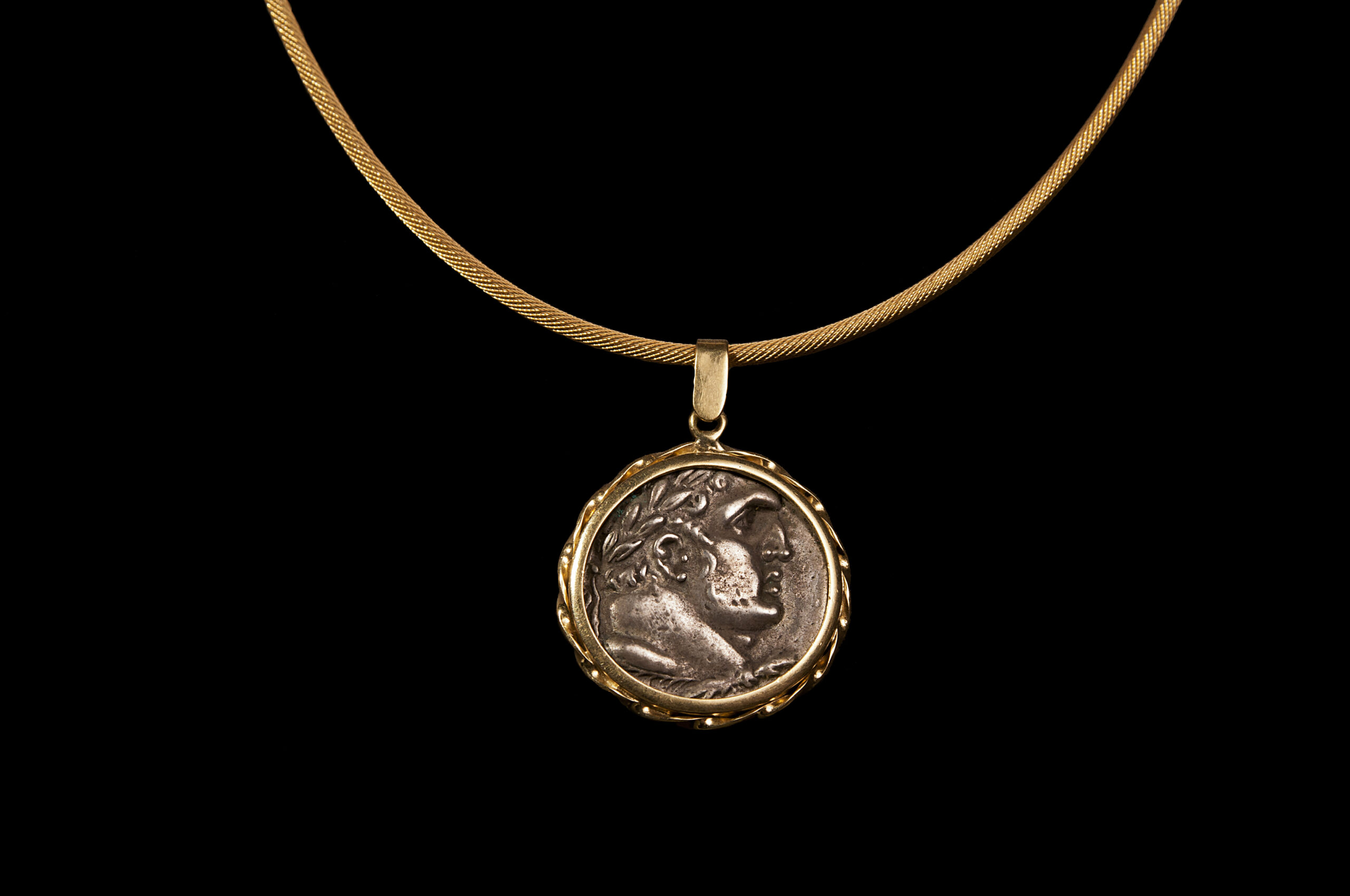Silver Tyre Shekel Coin in an 18K Gold Pendent - Image 3