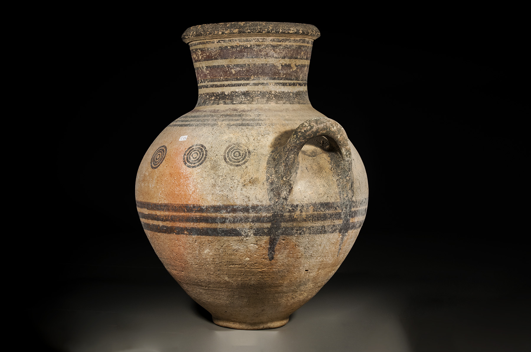 Large Bichrome Cypriot Amphora - Image 2