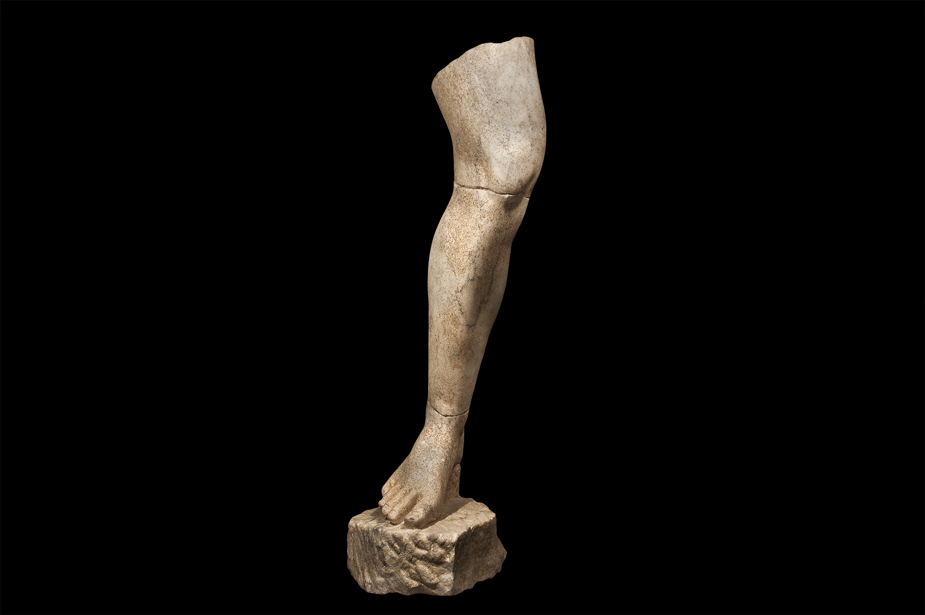 Outstanding Marble Life Size Right Leg of an Athlete - Image 5